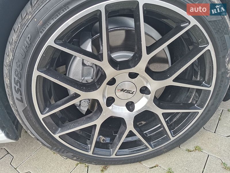 Седан Audi A4 2015 в Луцьку