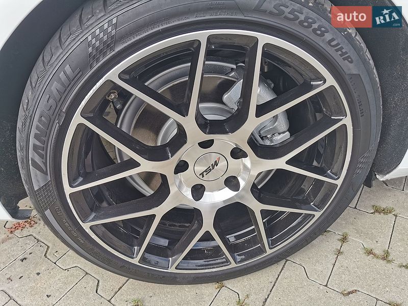 Седан Audi A4 2015 в Луцьку