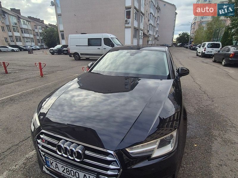 Седан Audi A4 2016 в Києві