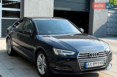 Седан Audi A4 2016 в Львове