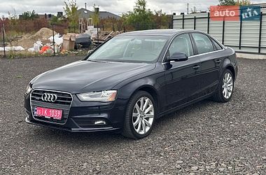 Седан Audi A4 2013 в Луцке