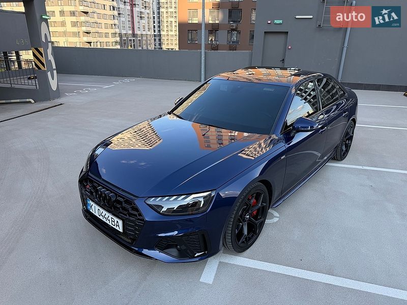 Седан Audi A4 2021 в Києві