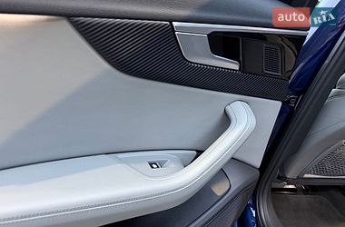 Седан Audi A4 2021 в Києві
