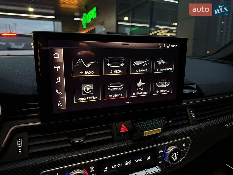 Седан Audi A4 2021 в Києві