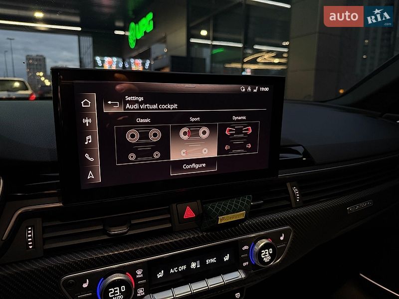Седан Audi A4 2021 в Києві