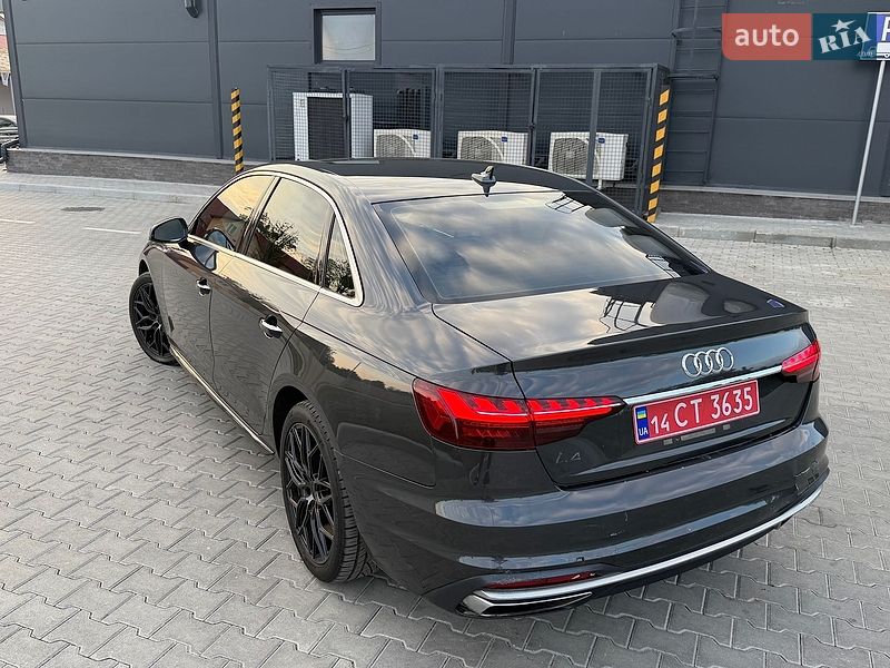 Седан Audi A4 2020 в Львові