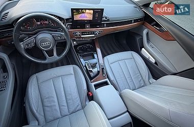 Седан Audi A4 2020 в Львові