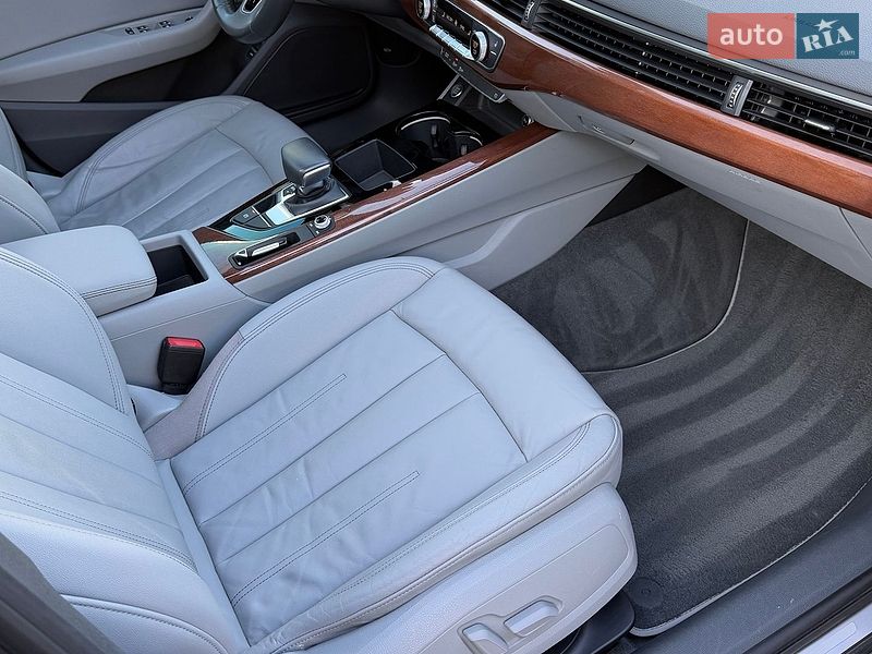 Седан Audi A4 2020 в Львові