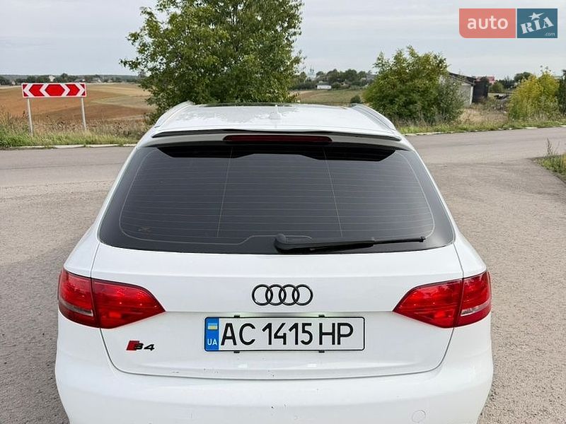 Универсал Audi A4 2010 в Нововолынске