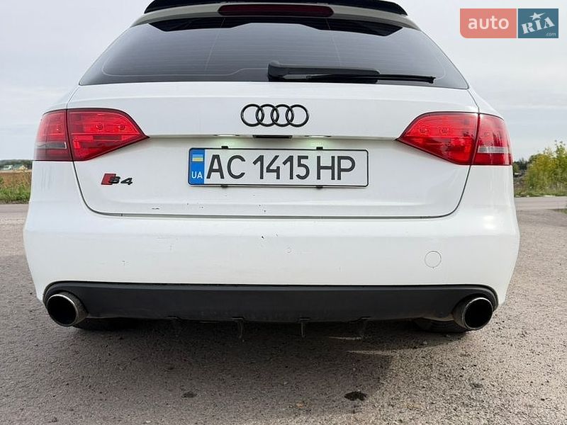 Универсал Audi A4 2010 в Нововолынске