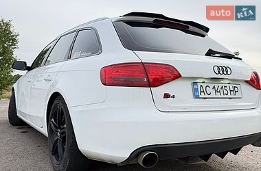 Универсал Audi A4 2010 в Нововолынске