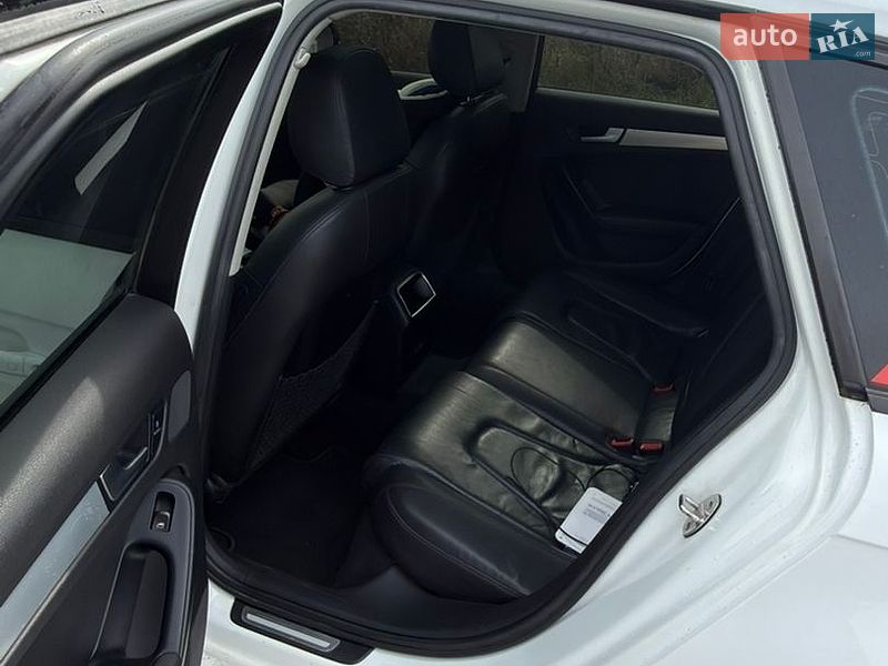 Универсал Audi A4 2010 в Нововолынске