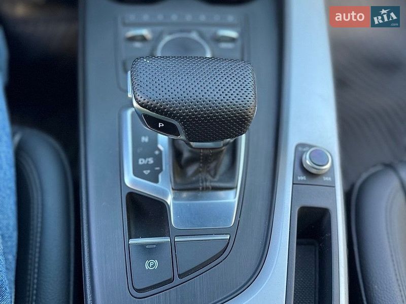 Седан Audi A4 2016 в Виннице