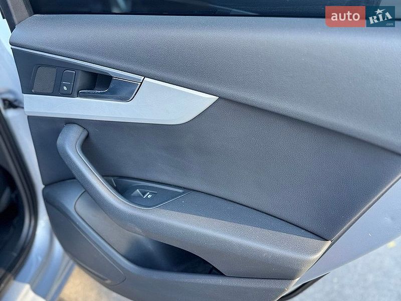Седан Audi A4 2016 в Виннице