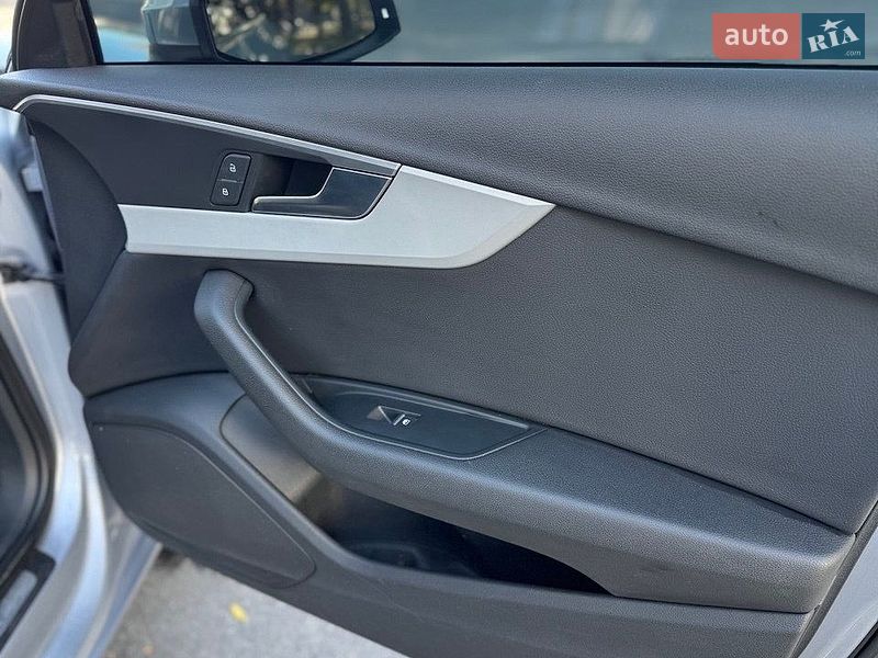Седан Audi A4 2016 в Виннице