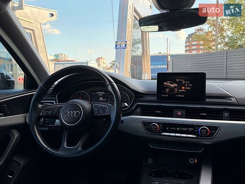 Седан Audi A4 2017 в Киеве