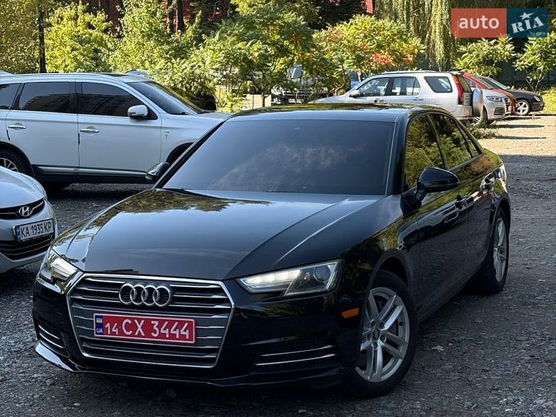 Седан Audi A4 2017 в Киеве