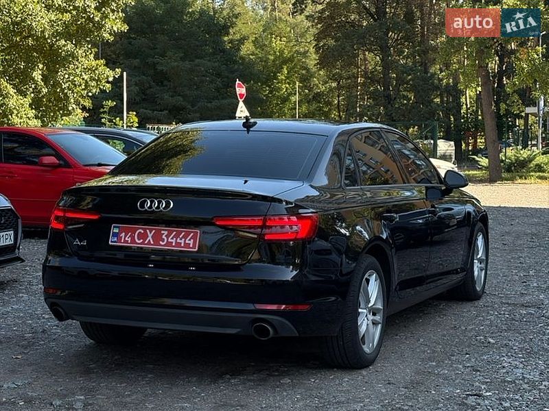 Седан Audi A4 2017 в Киеве