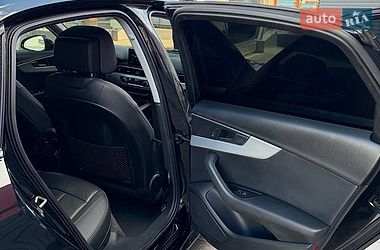 Седан Audi A4 2017 в Киеве