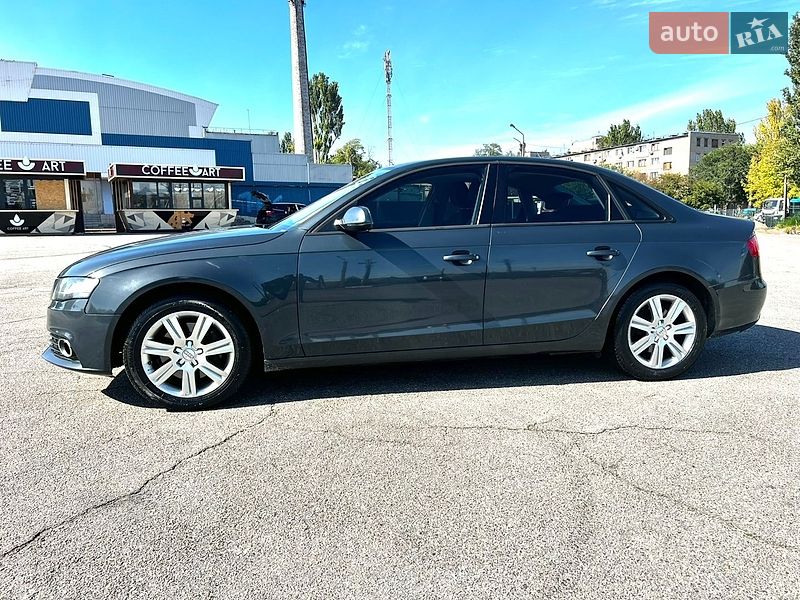 Седан Audi A4 2009 в Запоріжжі