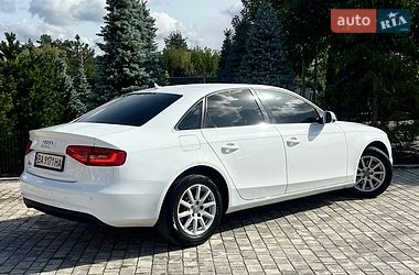 Седан Audi A4 2012 в Софиевской Борщаговке