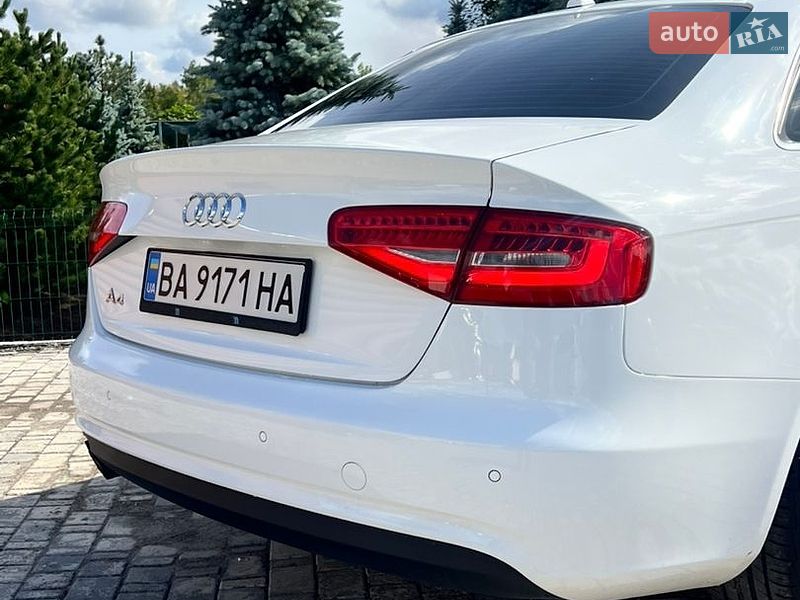 Седан Audi A4 2012 в Софиевской Борщаговке