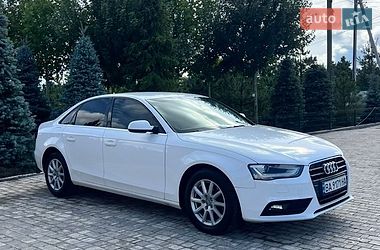 Седан Audi A4 2012 в Софиевской Борщаговке