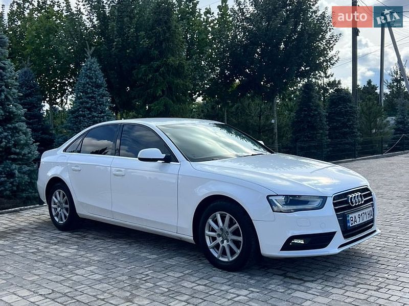 Седан Audi A4 2012 в Софиевской Борщаговке