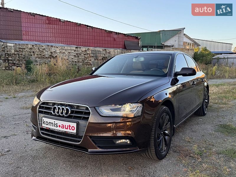 Седан Audi A4 2012 в Вінниці