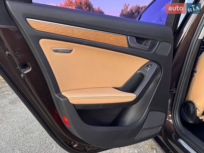 Седан Audi A4 2012 в Вінниці