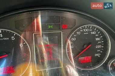 Седан Audi A4 2003 в Надвірній