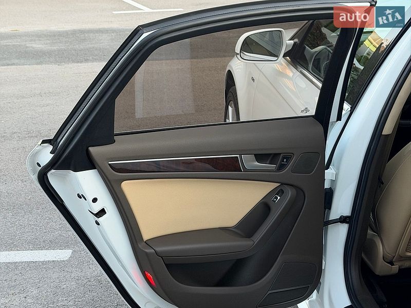 Седан Audi A4 2013 в Києві фото 34 Седан Audi A4 2013 в Києві