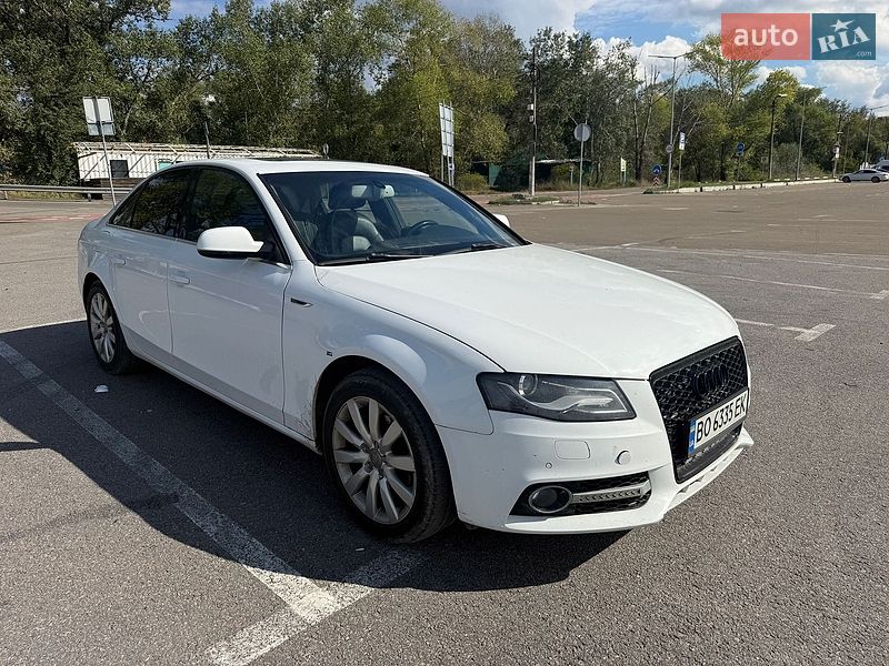 Седан Audi A4 2011 в Києві