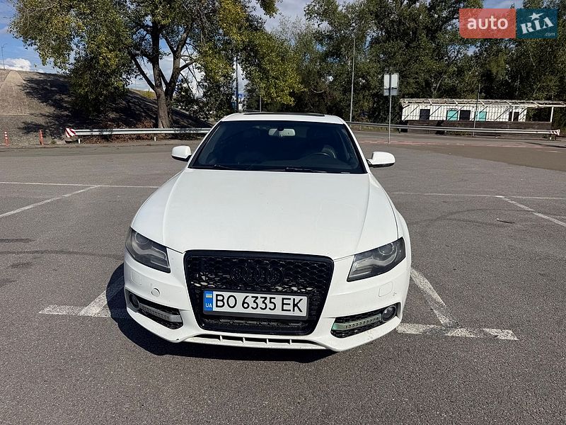 Седан Audi A4 2011 в Києві