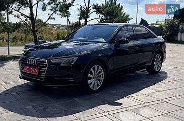 Седан Audi A4 2015 в Львове