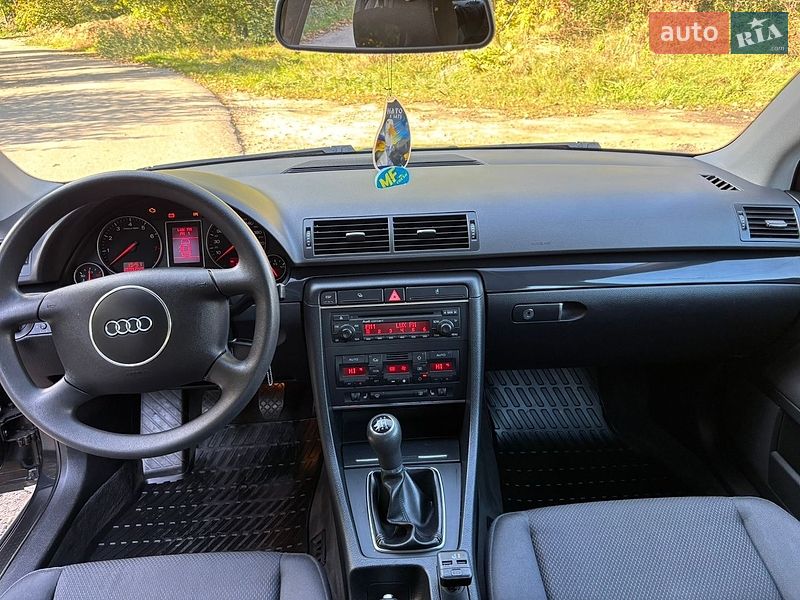 Седан Audi A4 2004 в Виннице