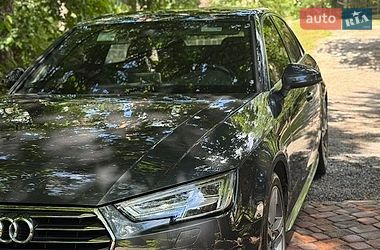 Седан Audi A4 2016 в Буче Седан Audi A4 2016 в Буче