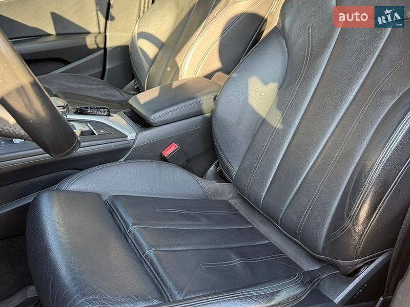 Седан Audi A4 2016 в Бучі