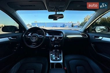 Седан Audi A4 2016 в Чернівцях