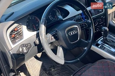 Седан Audi A4 2011 в Львові