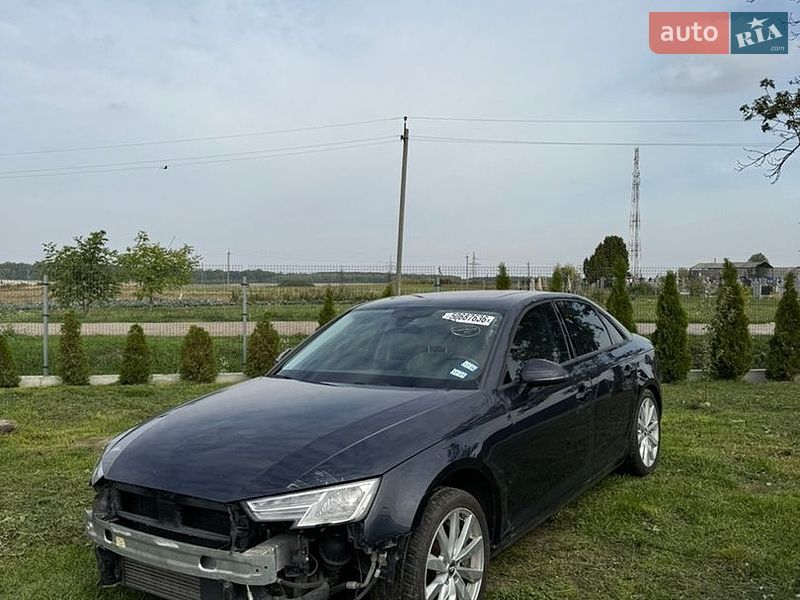 Седан Audi A4 2016 в Львове