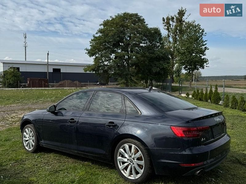 Седан Audi A4 2016 в Львове