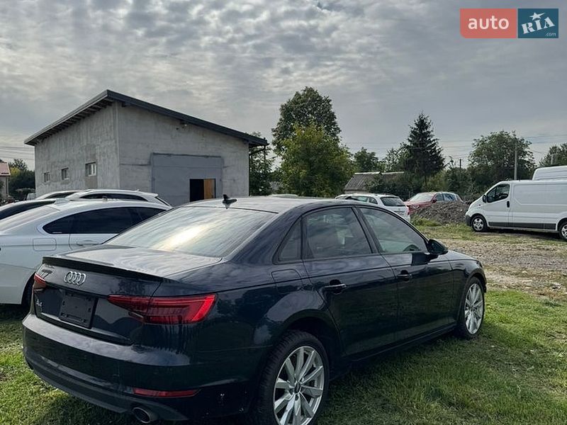 Седан Audi A4 2016 в Львове
