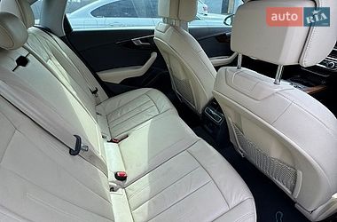 Седан Audi A4 2016 в Львове