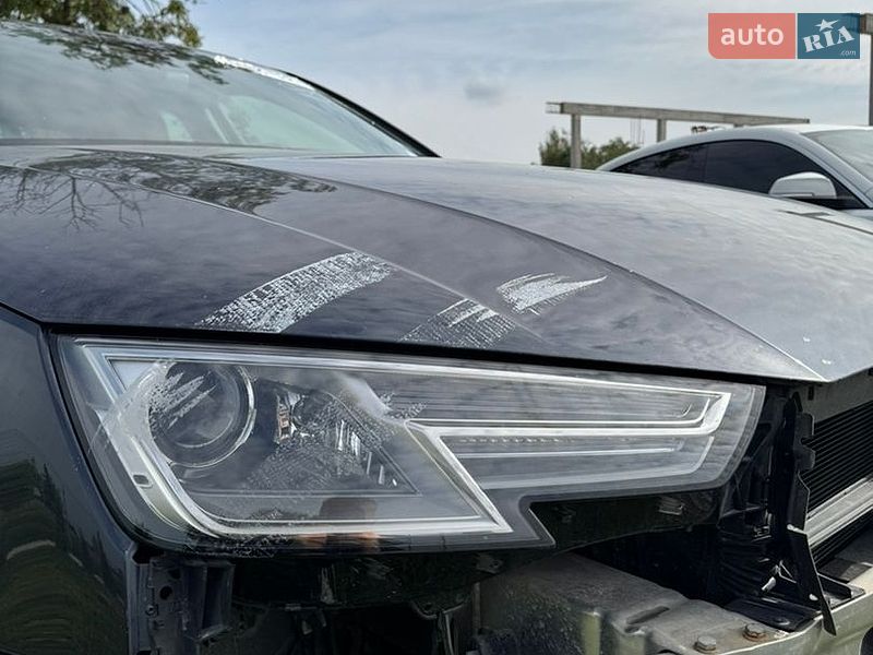 Седан Audi A4 2016 в Львове