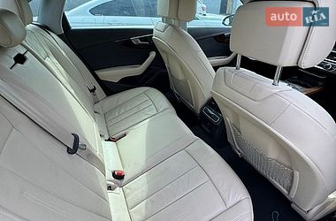 Седан Audi A4 2016 в Львове