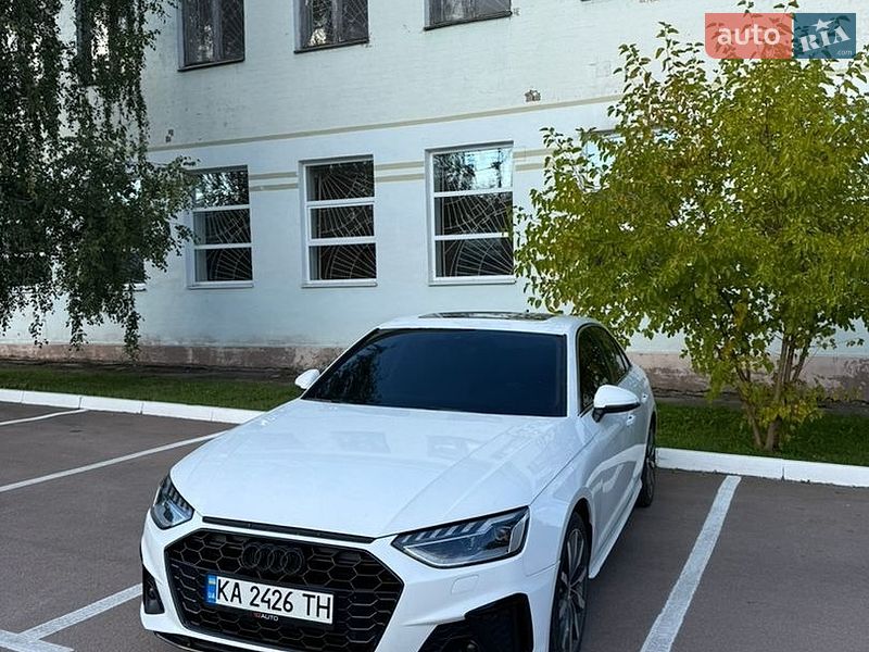 Седан Audi A4 2023 в Коростені