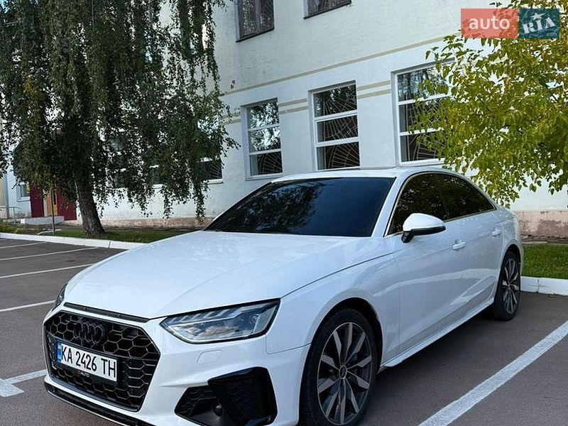 Седан Audi A4 2023 в Коростені