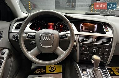 Седан Audi A4 2011 в Чернівцях