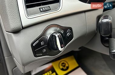Седан Audi A4 2011 в Чернівцях